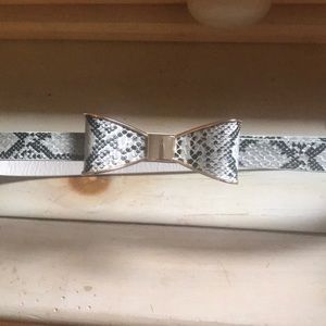 Snakeskin bow belt
